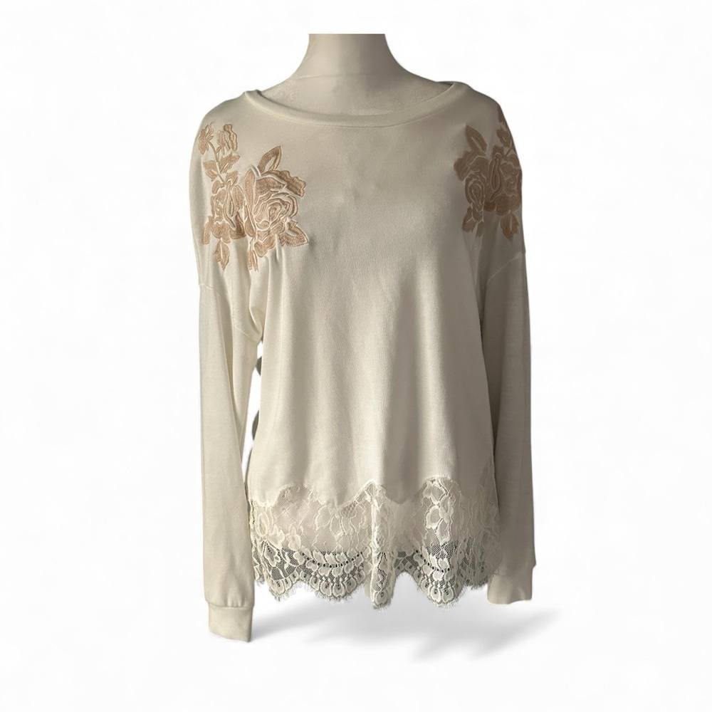 Coco+Jaimeson  Elegant Cream Lace Trim sweater size S embroidered front